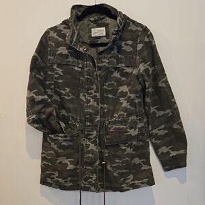 Universal Thread Olive Camouflage Jacket